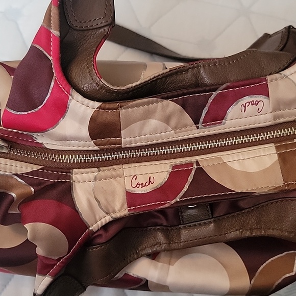 Coach woman’s handbag. - Picture 6 of 12